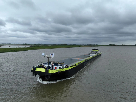 Światowa premiera – »H2 Barge 1« będzie w przyszłości napędzana wodorem